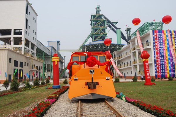 火車內(nèi)燃牽引車為什么是電傳動而不是直接機械傳動啊???